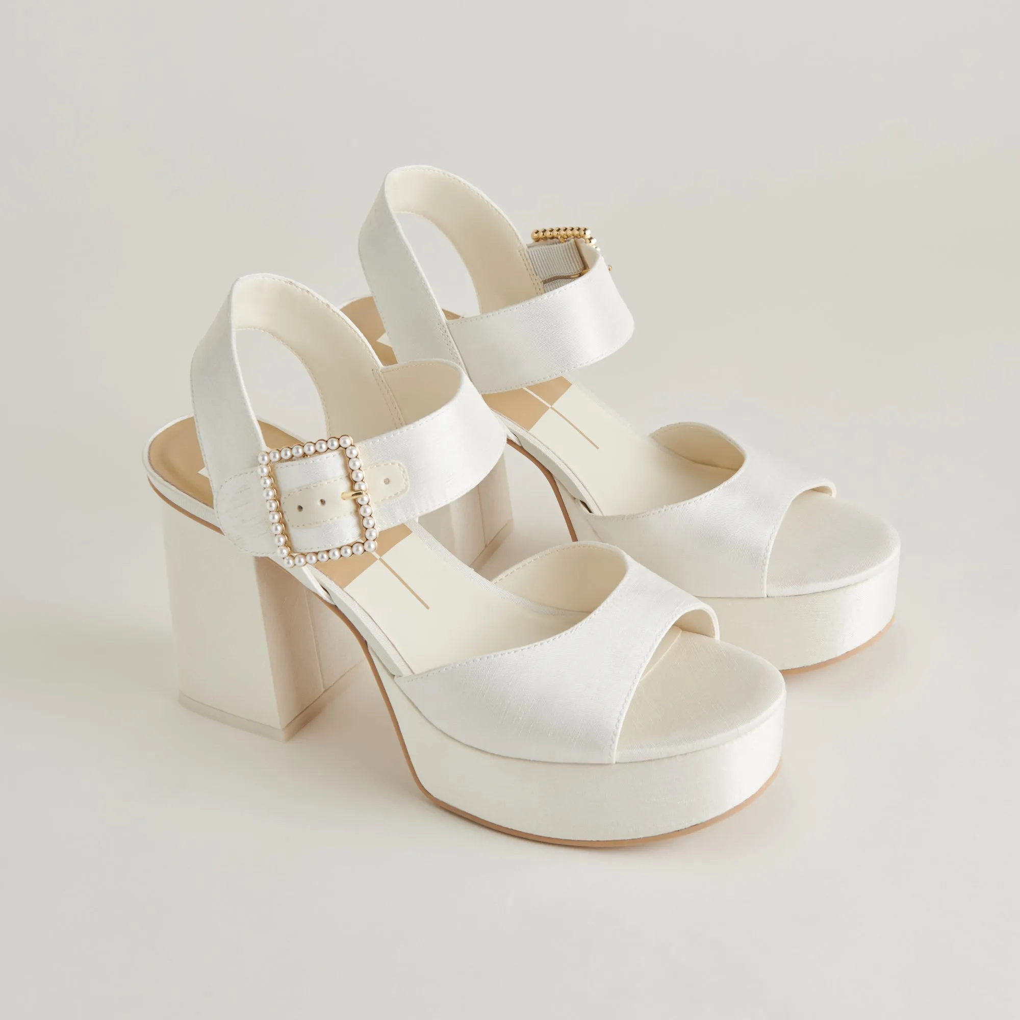 BOBBY PEARL HEELS WHITE PEARLS - re:vita