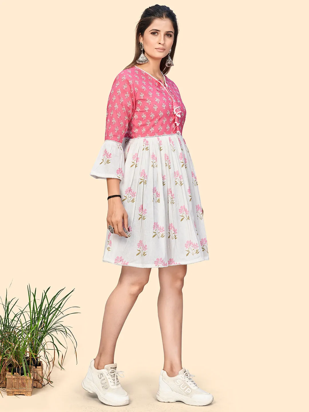 Women'S Floral Print A-Line Cotton Pink & White Stitched Dress